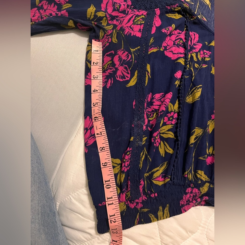 🔥 Express fashion • Navy and fuchsia banded peasant top - Picture 10 of 14